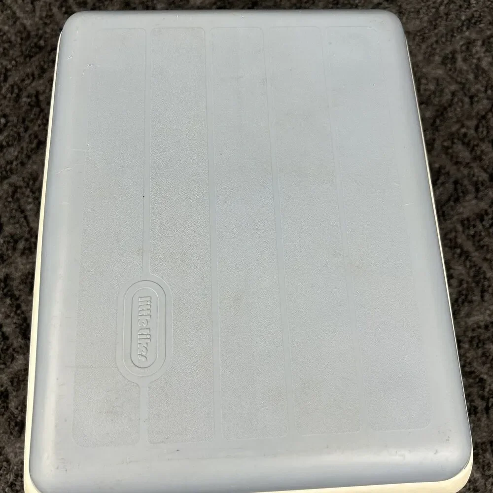 Vintage 1985 Little Tikes Tykes Step Stool Blue & White USA Made 11.5"x9.5"x7.5" - Picture 4 of 13